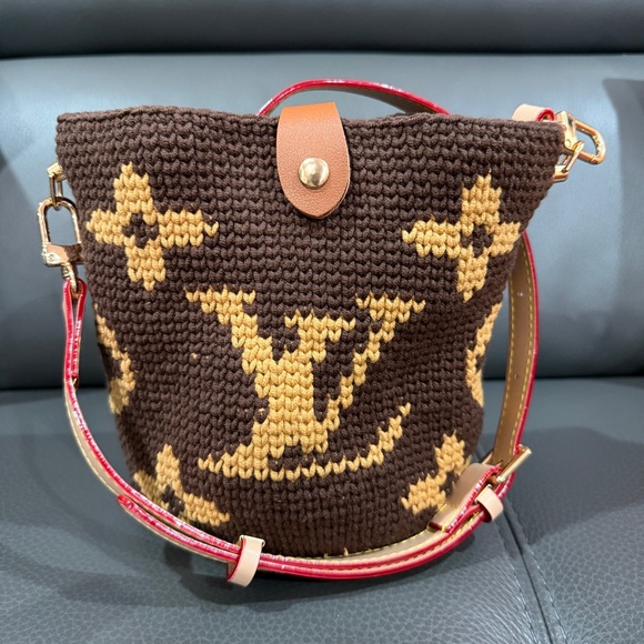 Handmade Brown and Tan Crochet Bucket Bag - Picture 1 of 4